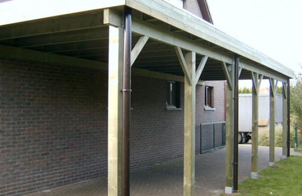 Aangebouwde carport